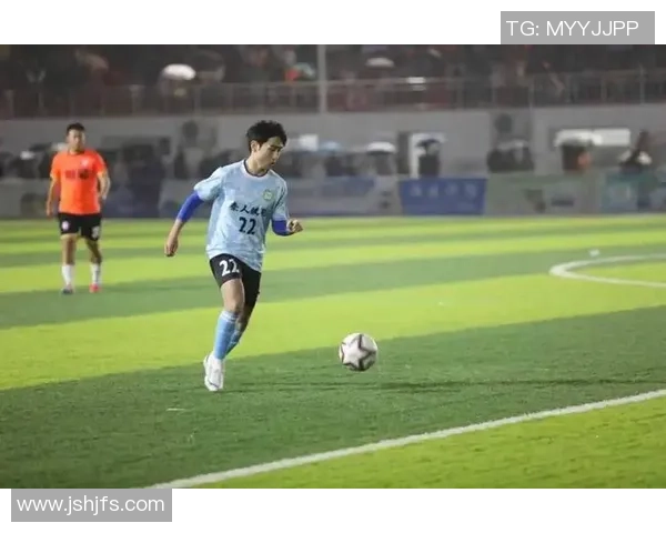 属马人的足球明星们如何在绿茵场上展现独特魅力与风采